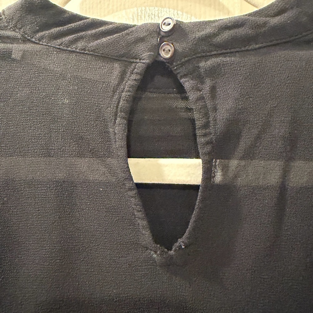 ASTR the Label Monarch Black Women's Top, Medium EUC - Picture 8 of 9